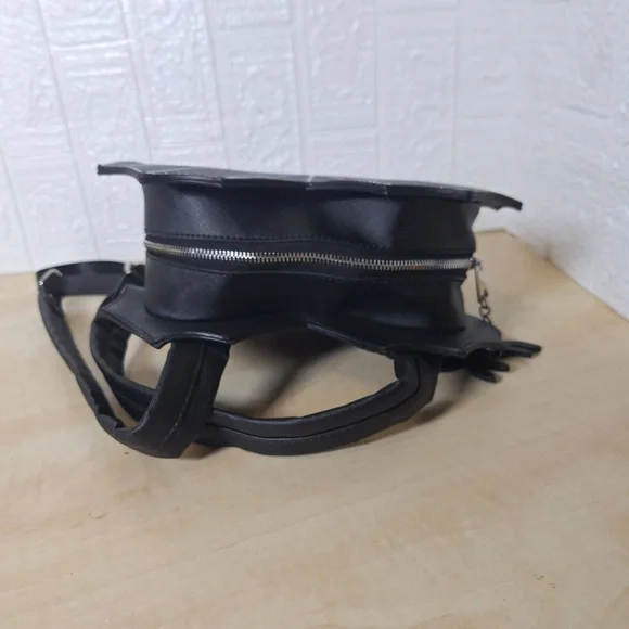 Mad Engine Fine By Me Black Spiderweb Heart Straps Goth Backpack Purse - Picture 6 of 11